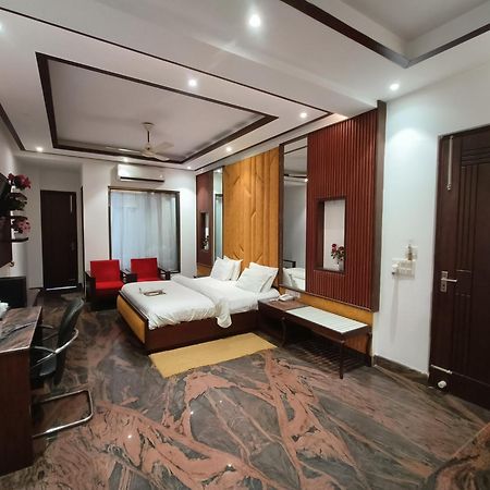 Jjk Rukmini Vilas Hotel & Banquet Muzaffarpur Buitenkant foto