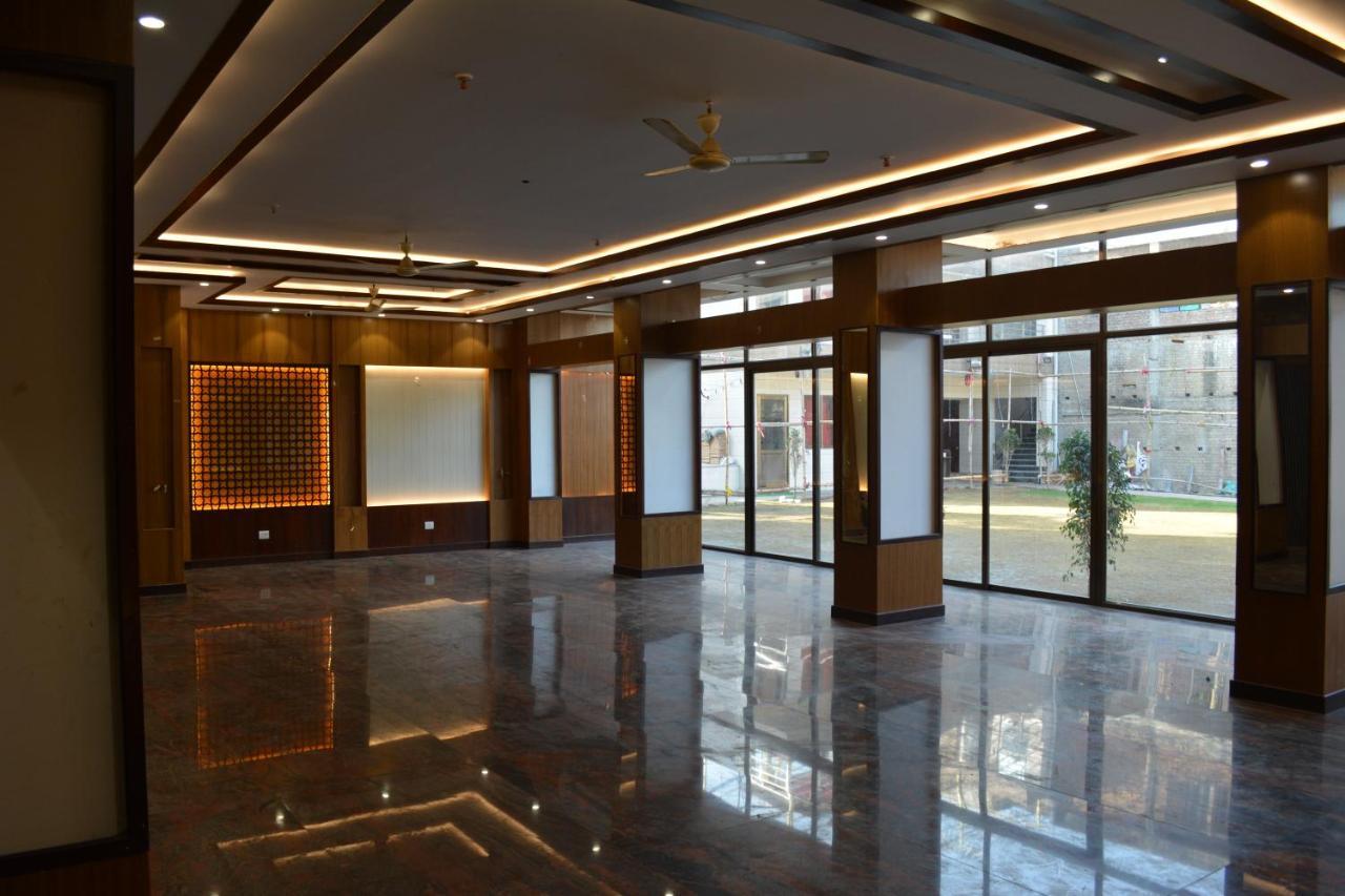 Jjk Rukmini Vilas Hotel & Banquet Muzaffarpur Buitenkant foto