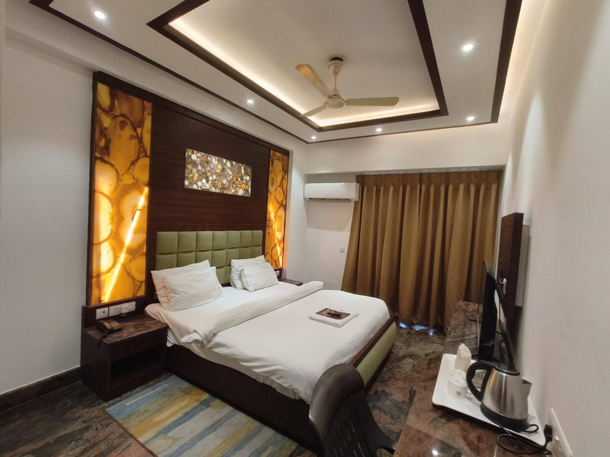 Jjk Rukmini Vilas Hotel & Banquet Muzaffarpur Buitenkant foto