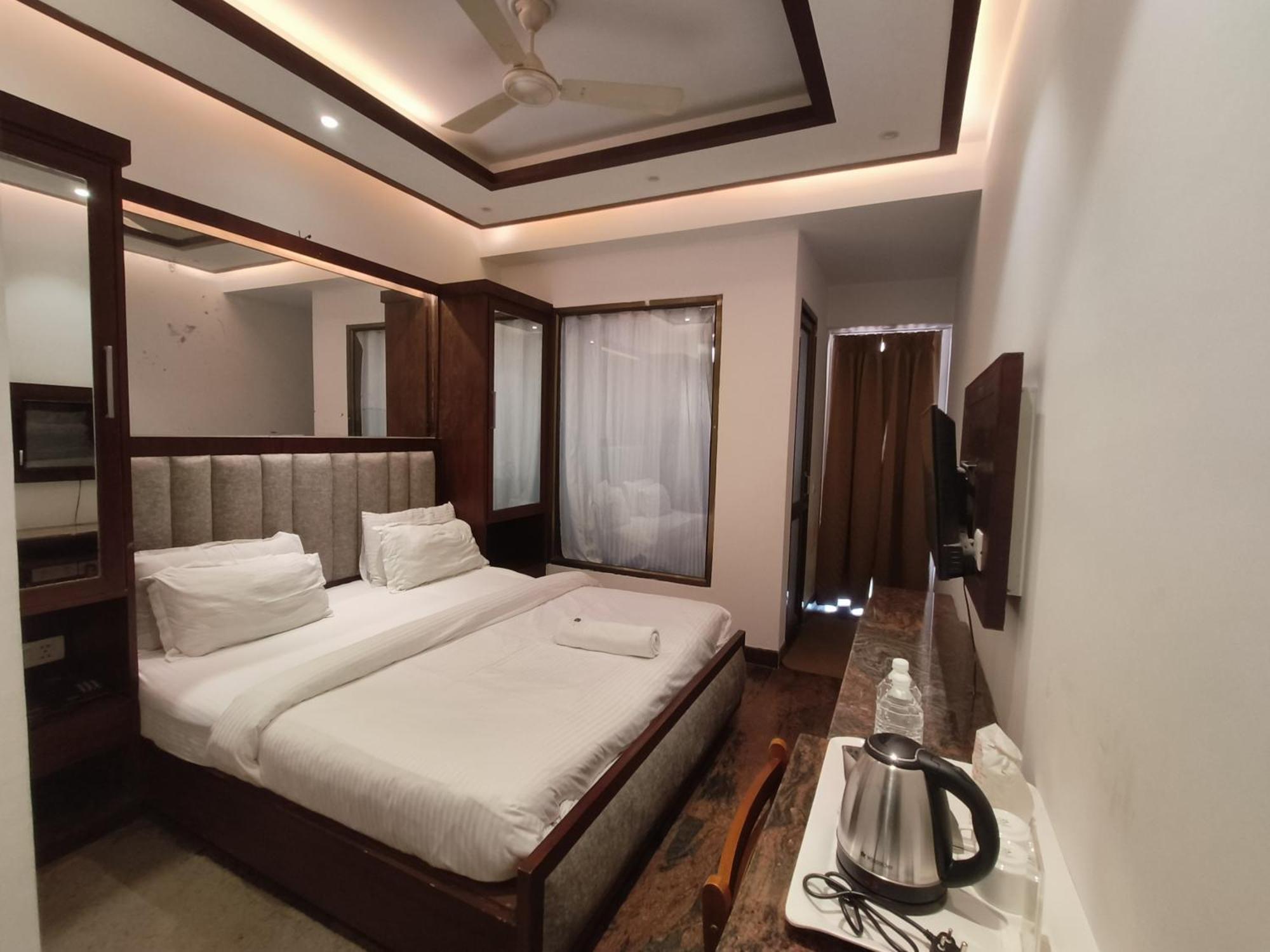 Jjk Rukmini Vilas Hotel & Banquet Muzaffarpur Buitenkant foto