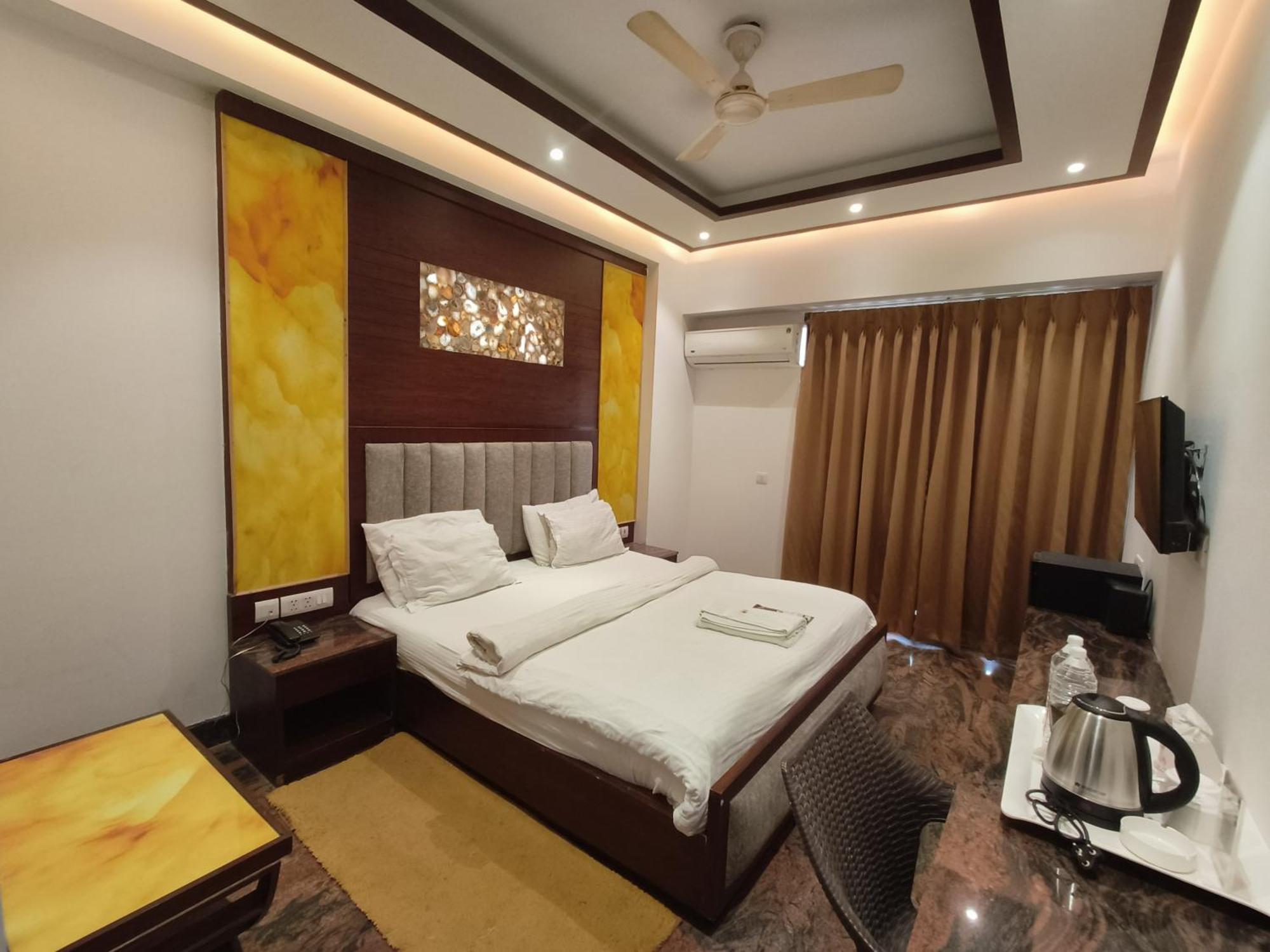 Jjk Rukmini Vilas Hotel & Banquet Muzaffarpur Buitenkant foto