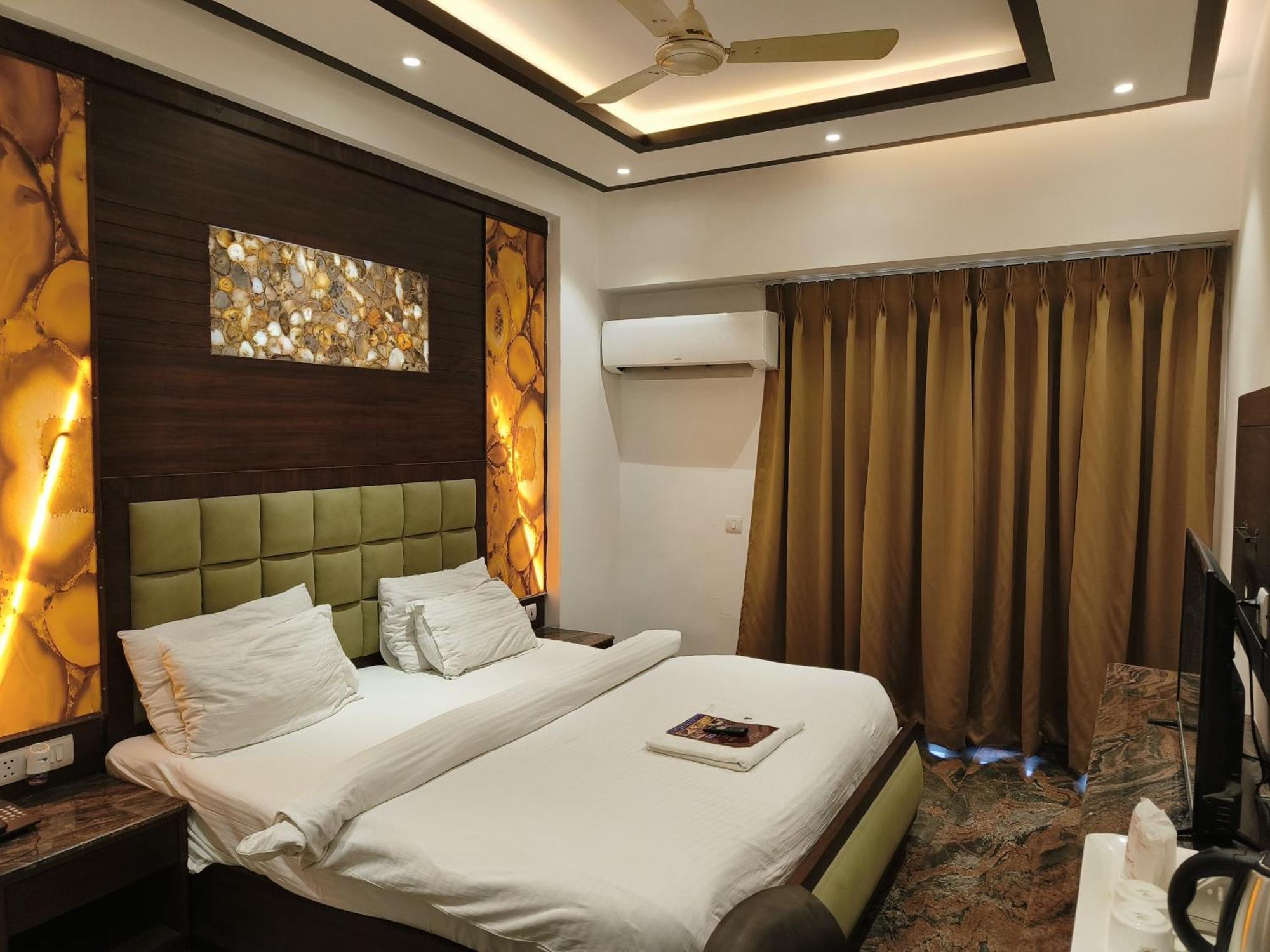 Jjk Rukmini Vilas Hotel & Banquet Muzaffarpur Buitenkant foto
