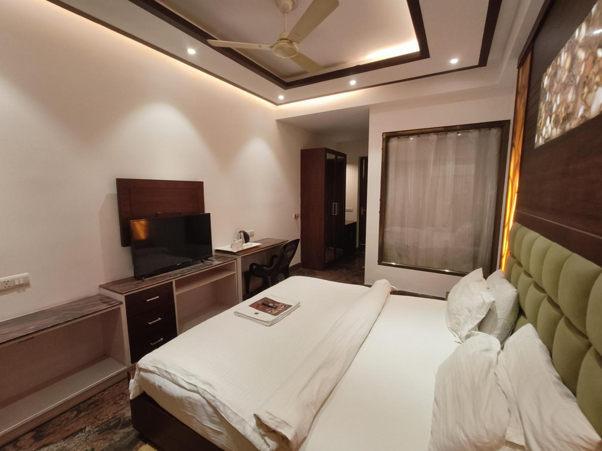 Jjk Rukmini Vilas Hotel & Banquet Muzaffarpur Buitenkant foto