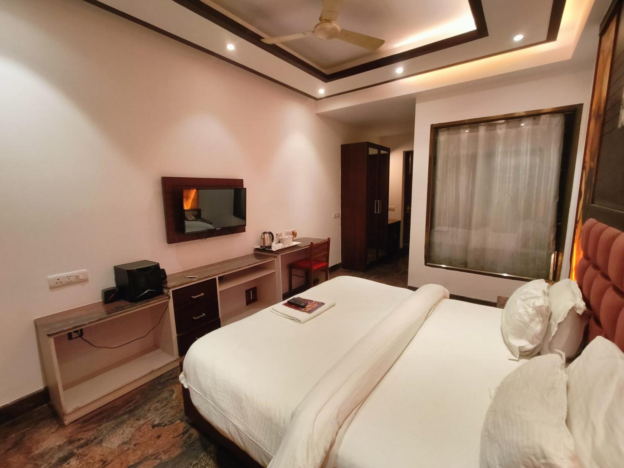 Jjk Rukmini Vilas Hotel & Banquet Muzaffarpur Buitenkant foto