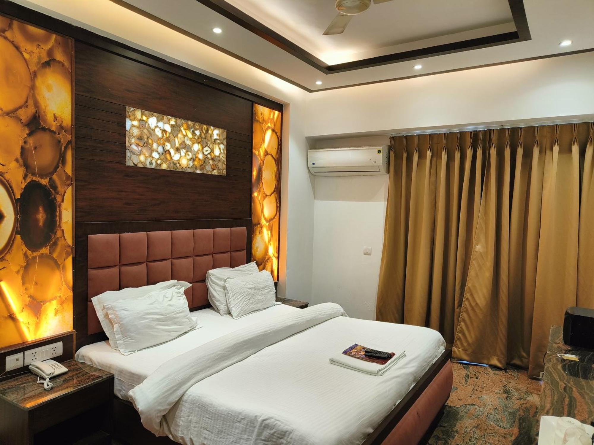Jjk Rukmini Vilas Hotel & Banquet Muzaffarpur Buitenkant foto