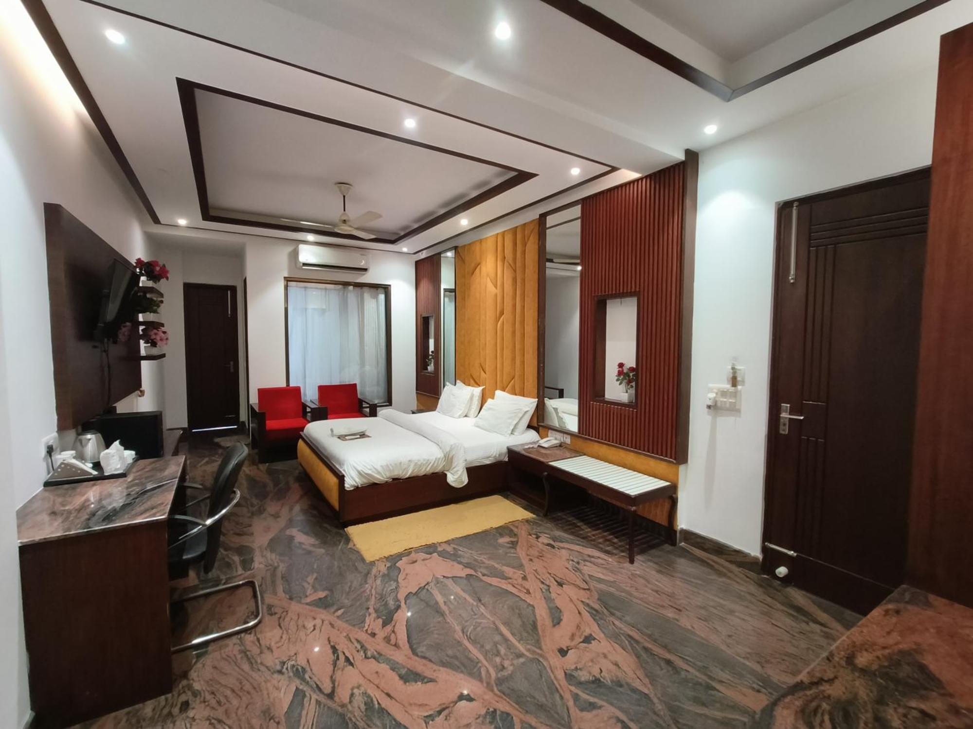 Jjk Rukmini Vilas Hotel & Banquet Muzaffarpur Buitenkant foto