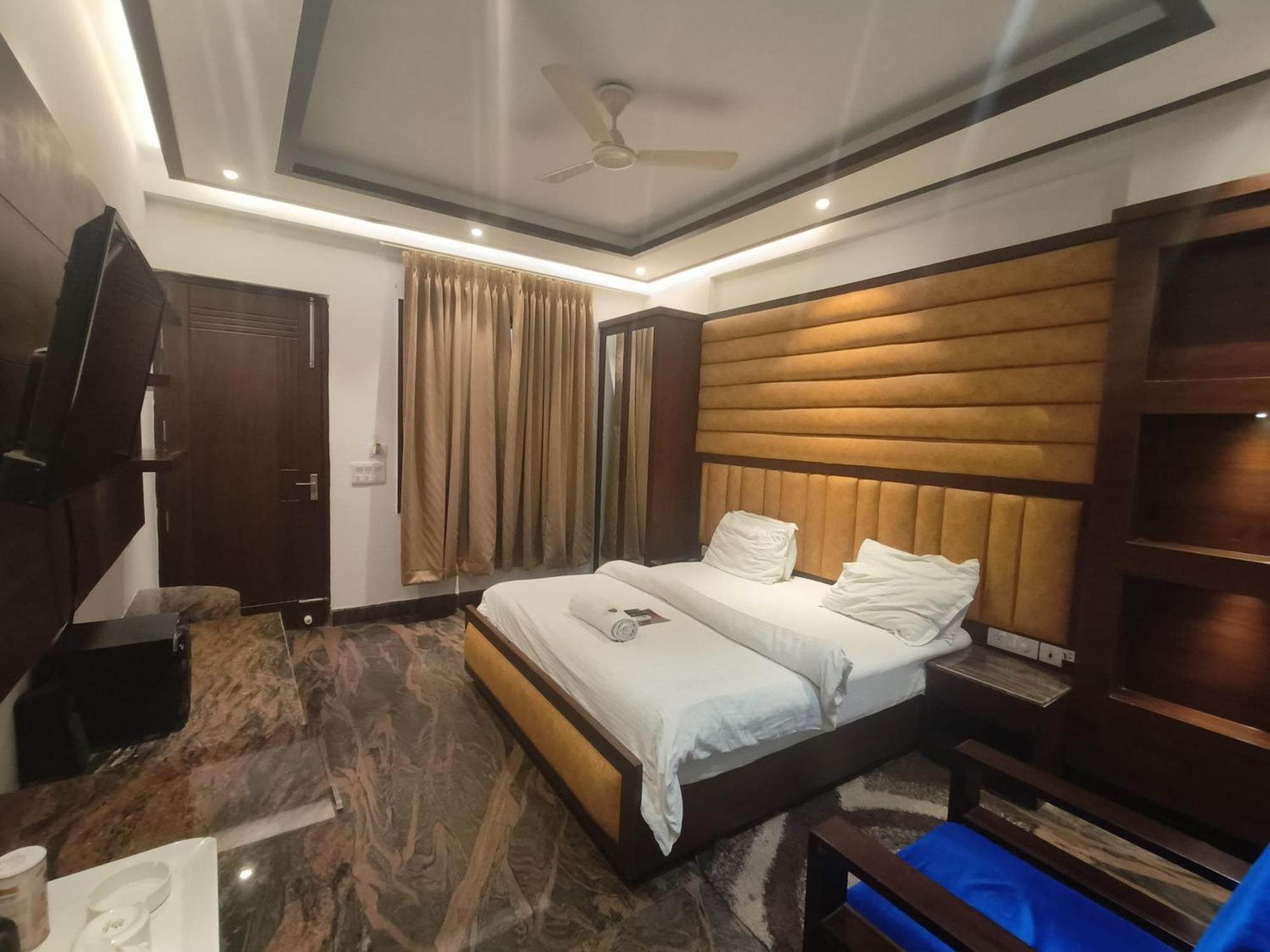 Jjk Rukmini Vilas Hotel & Banquet Muzaffarpur Buitenkant foto