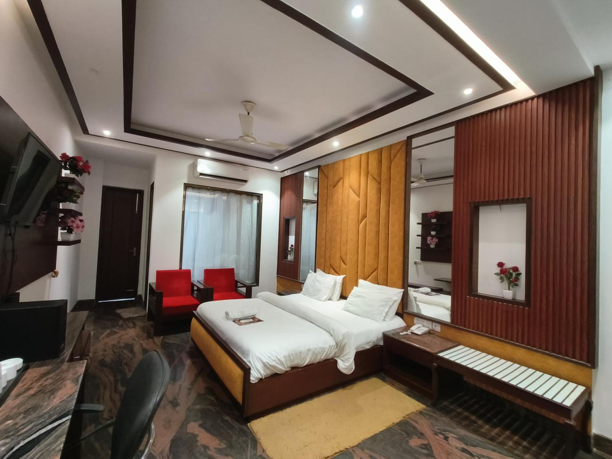 Jjk Rukmini Vilas Hotel & Banquet Muzaffarpur Buitenkant foto