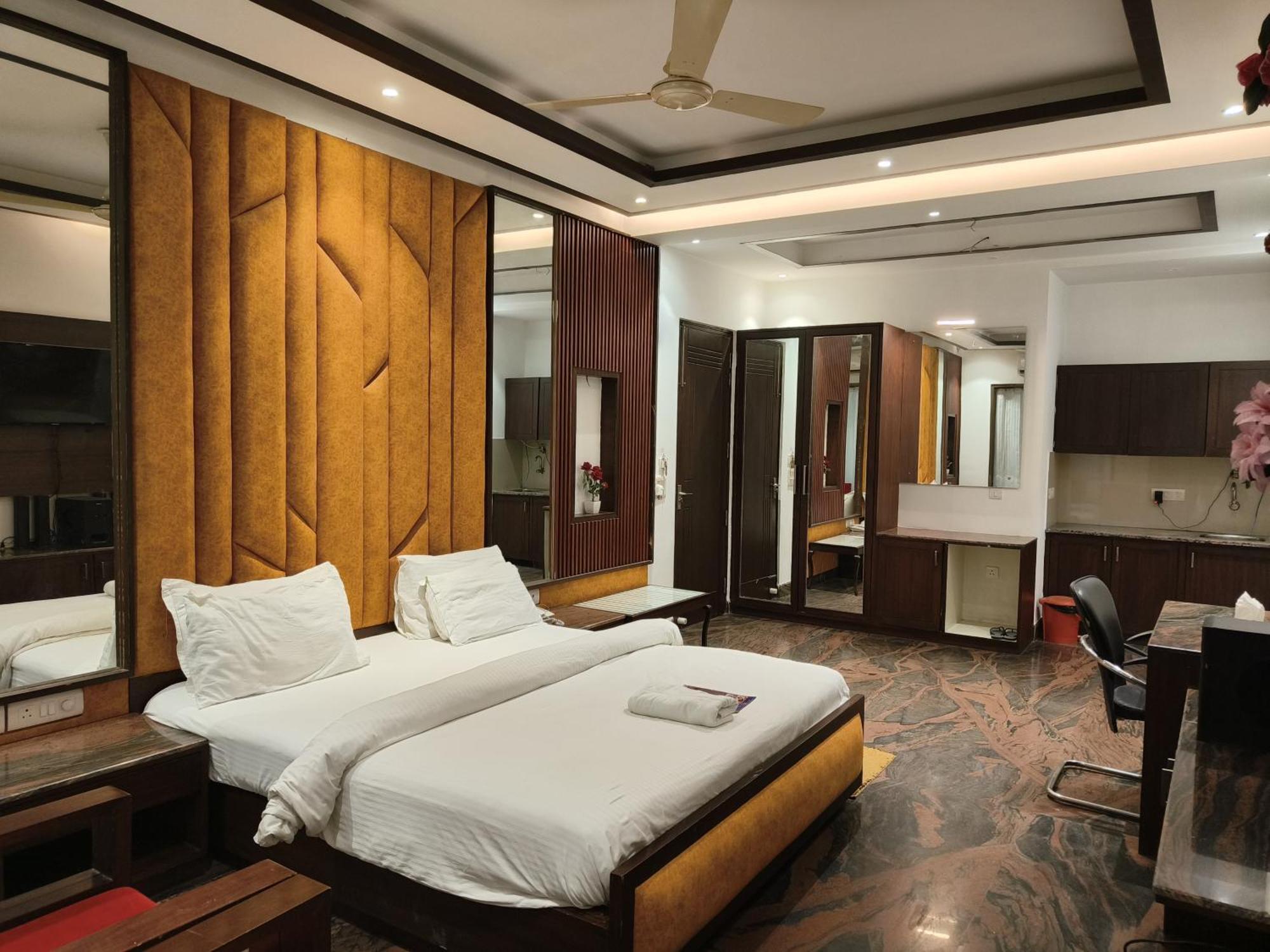 Jjk Rukmini Vilas Hotel & Banquet Muzaffarpur Buitenkant foto