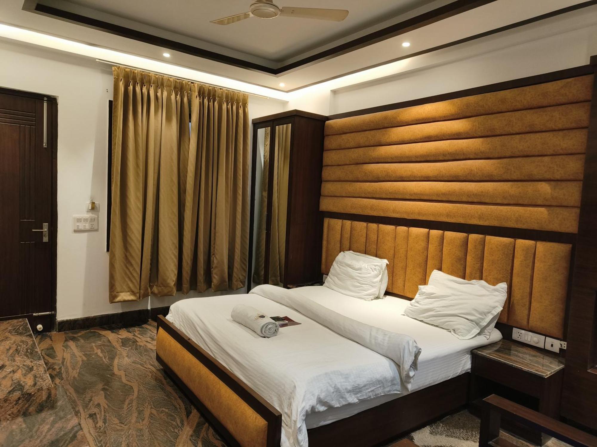 Jjk Rukmini Vilas Hotel & Banquet Muzaffarpur Buitenkant foto