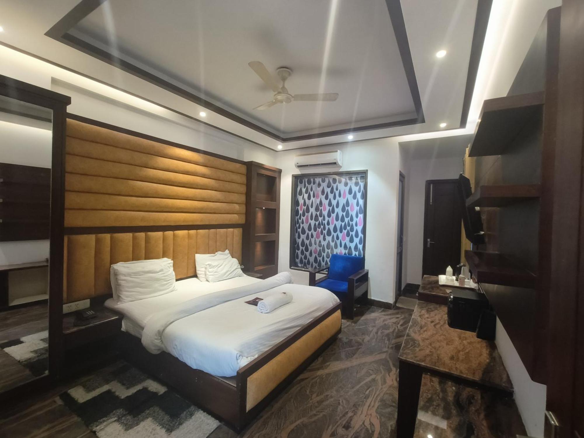 Jjk Rukmini Vilas Hotel & Banquet Muzaffarpur Buitenkant foto